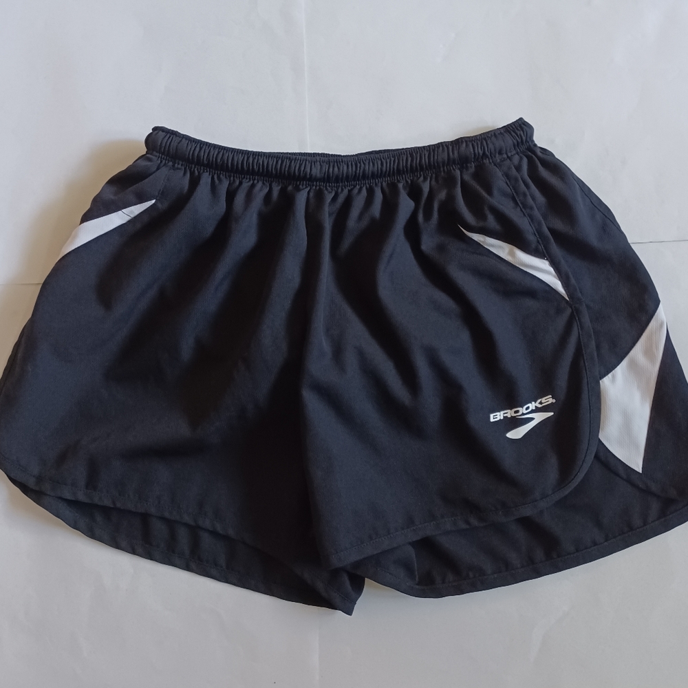 Brooks Running Split Short Women's size Small black and white 2.5" inseam